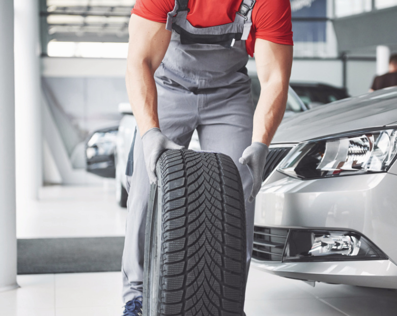 Immagine sostituzione pneumatici